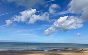 Happy In Oostende - Lovely Apartment With Seaview At The Beach